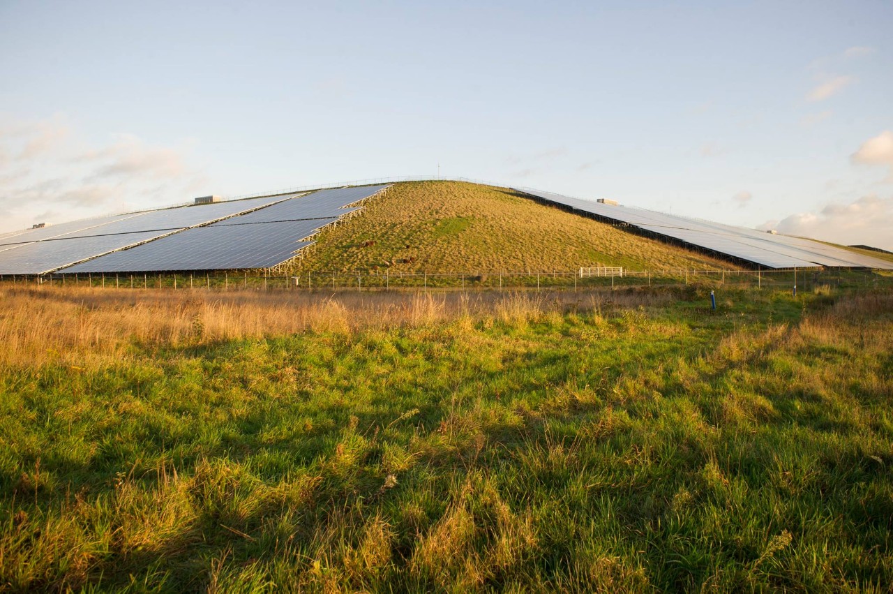 vooraanzicht van de zonneberg