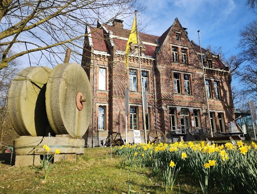 Mola Kasteel Puyenburg