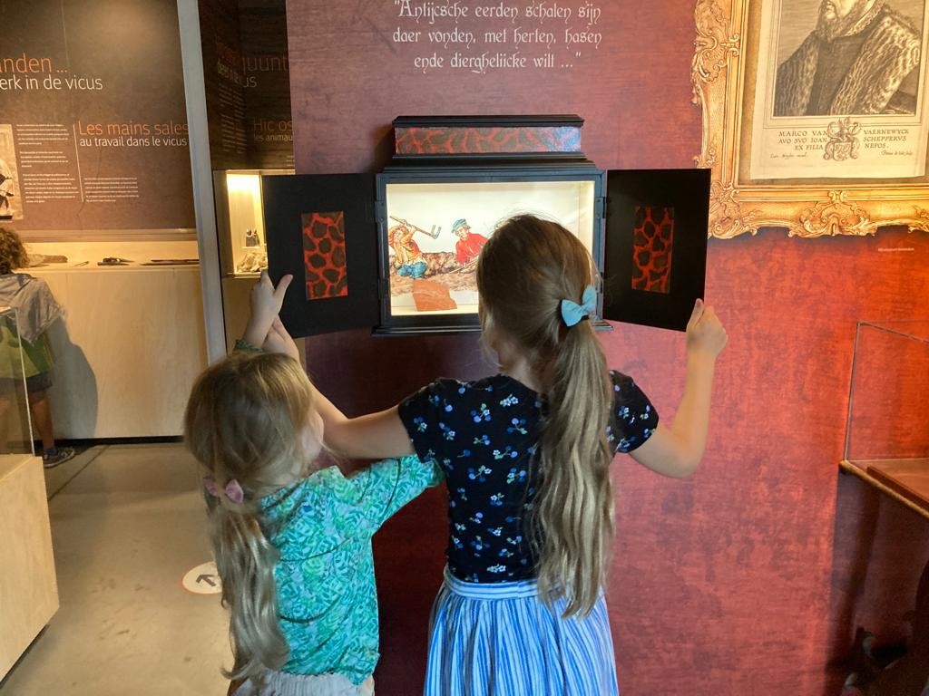Archeocentrum met kinderen