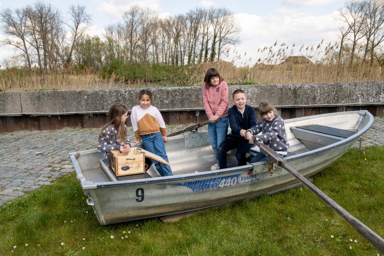 kinderen in een bootje