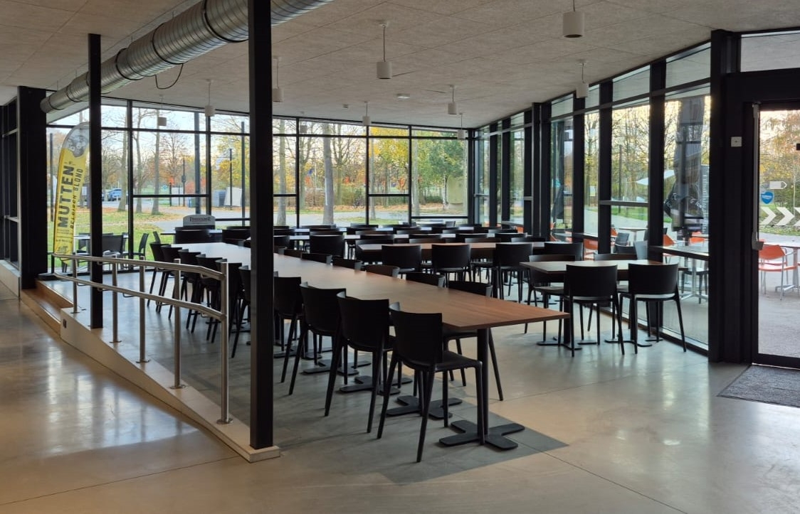 Eetzaal van Resto Sportivo